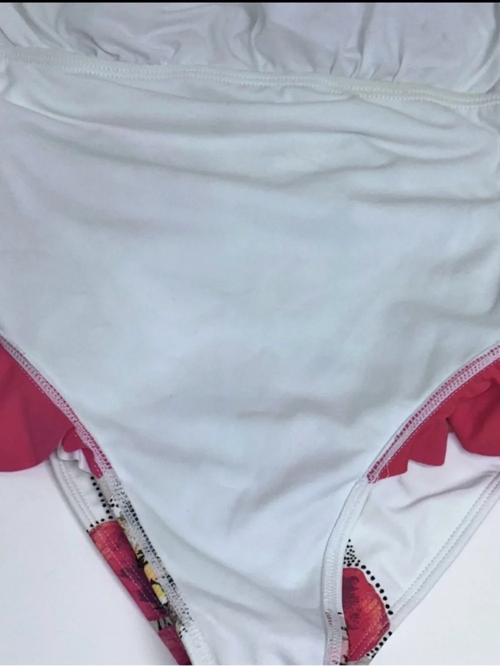 Decree One-Piece Size S White Red Floral Rose Print Swimsuit Ruffle Trim